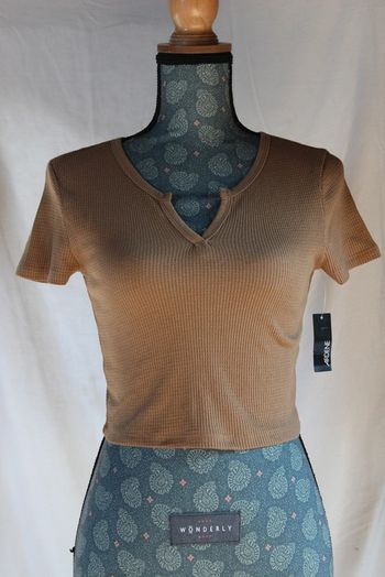 Magnifique tee-shirt marron Ardene