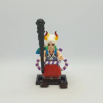 🌊 Figurine One Piece - Yamato - (Style Lego) 🌊