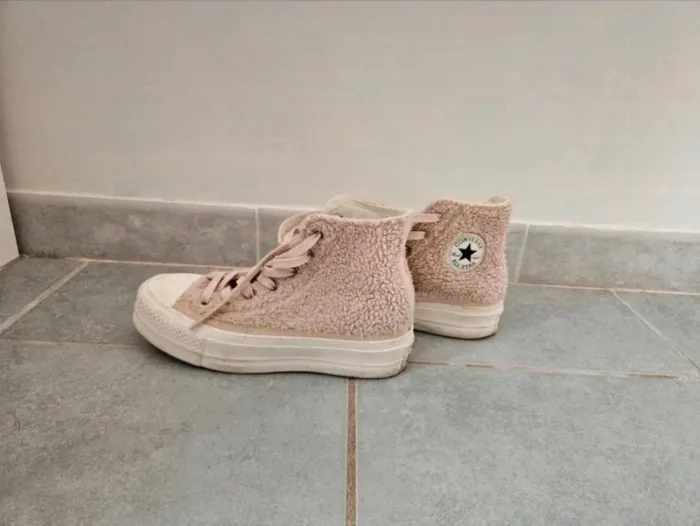 Converse moumoute beige