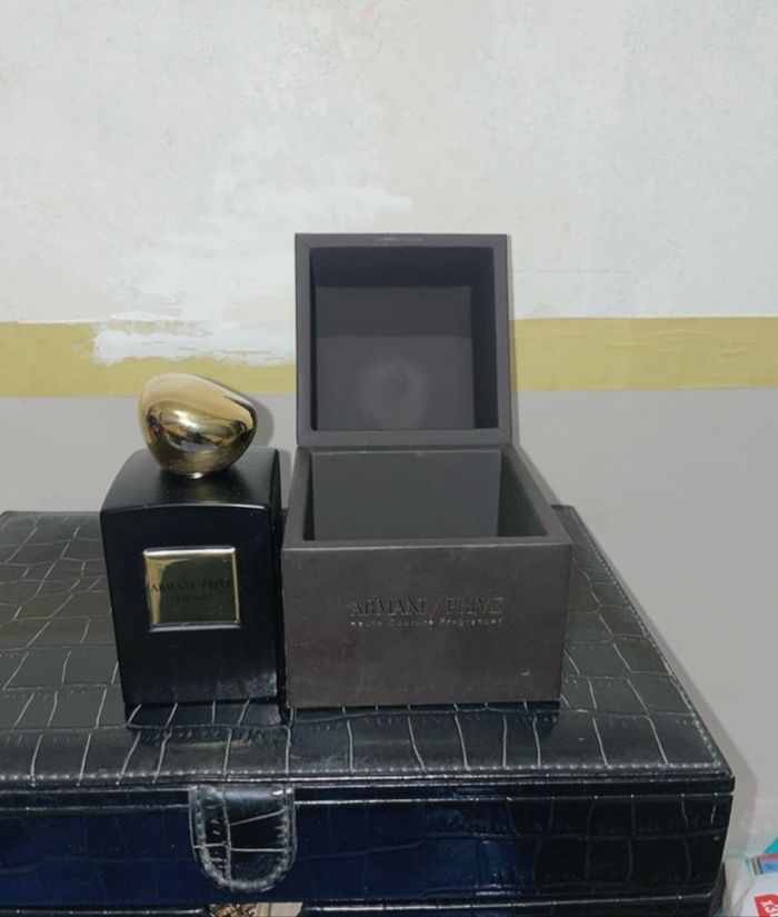 Parfum vide et étui Armani