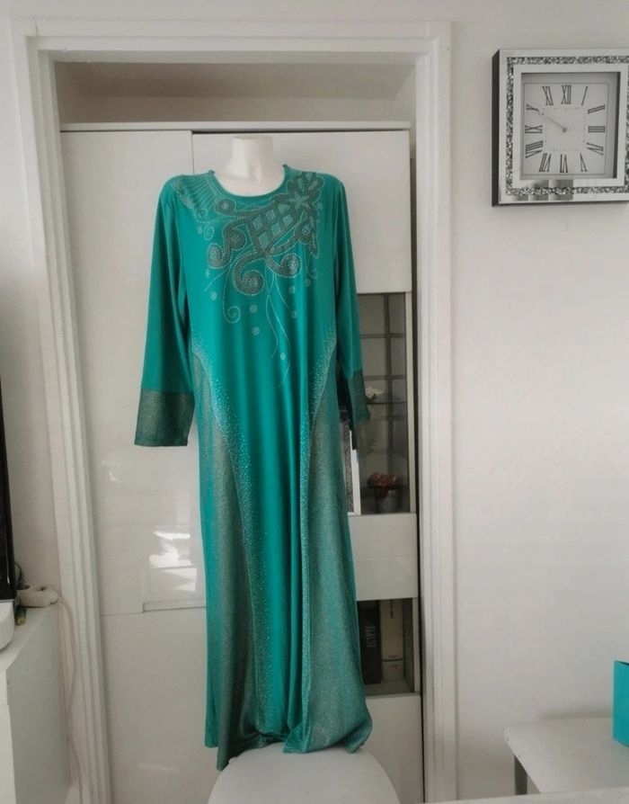 💚🤍Jolie Robe Oriental 💚🤍 - photo numéro 3