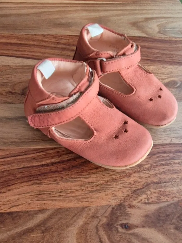 Chaussures taille 20
