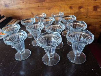 Lot de 12 coupes a glaces