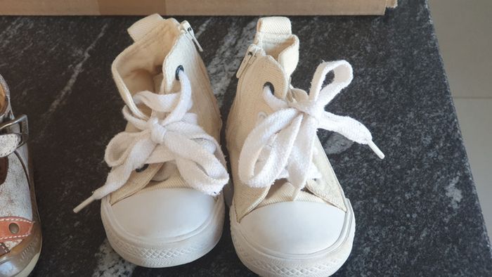 3 paires de chaussures taille 19 et taille taille 18 enfant bebe - photo numéro 3