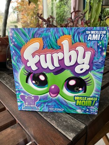 Furby peluche interactif hasbro neuf