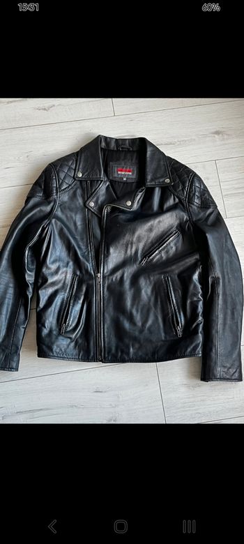 Perfecto en cuir véritable