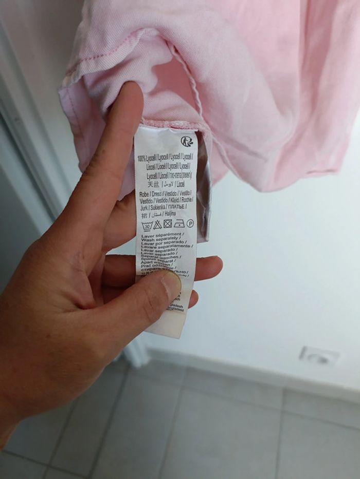 Robe rose courte genou pâle épaule denudé Kiabi Taille 36 – Lyocell – Très bon état - photo numéro 5