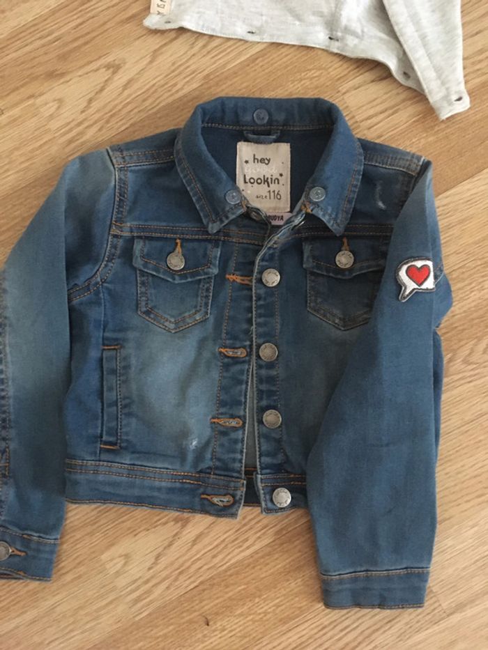 Veste en jean taille 116. - photo numéro 2