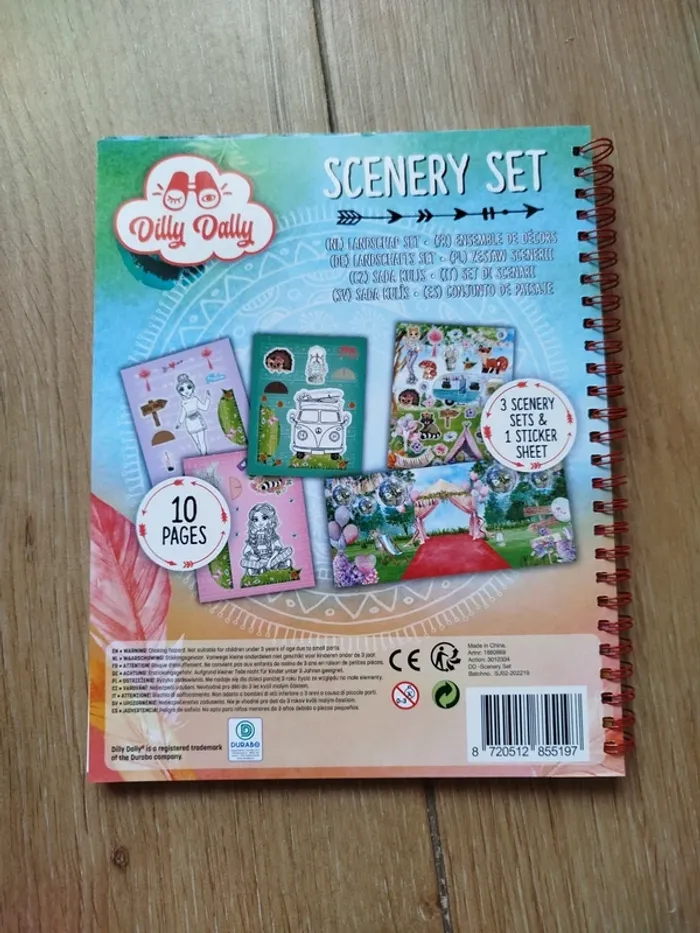Livre Scenery Set avec stickers et mise en scène neuf - photo numéro 2
