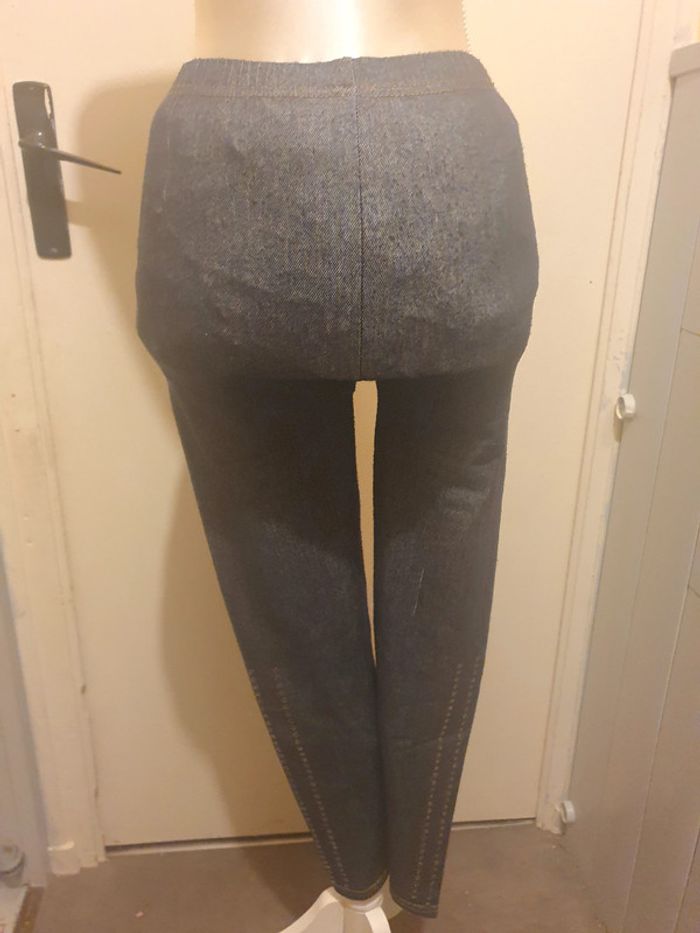 🌸Leggings taille xs on s en bon état - photo numéro 2