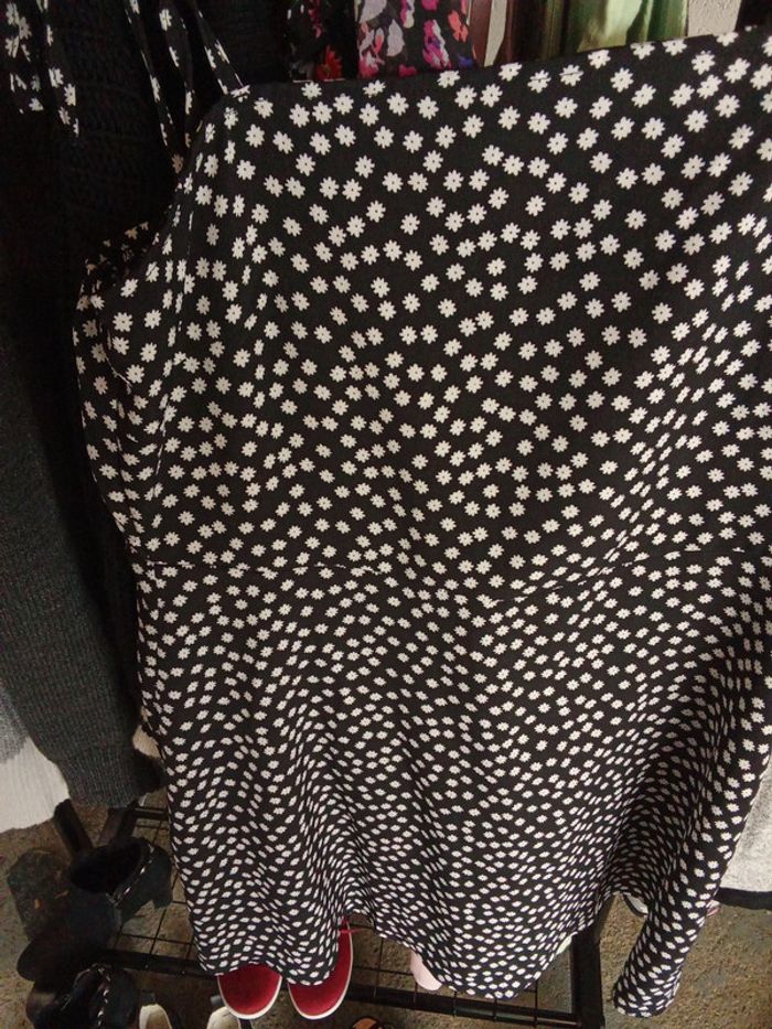 Petite robe d'été à fleurs - photo numéro 3