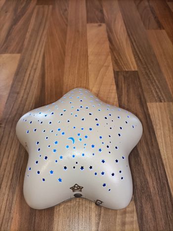 Veilleuse étoile sonore et lumineuse marron