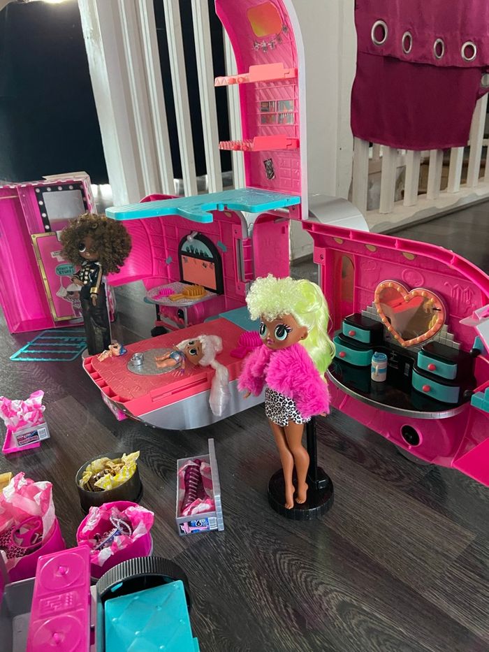 Camping car lol avec poupée et accessoires - photo numéro 9