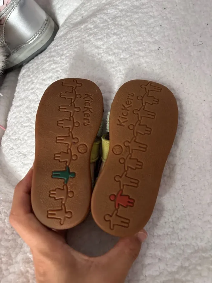 Paire de kickers bébé taille 22 - photo numéro 5