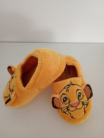 Chaussons Disney taille 23/24