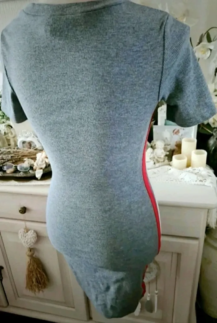obe grise bandes rouge & blanche H & M Taille XS - photo numéro 5