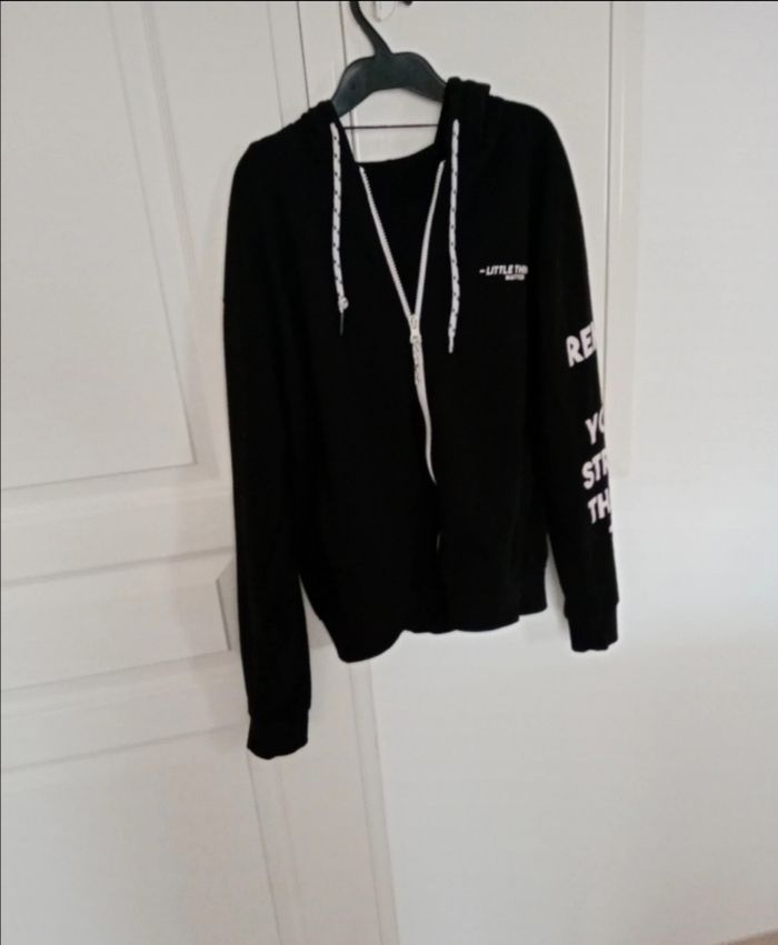 Très beau sweat - photo numéro 2