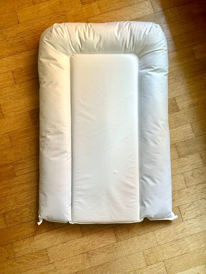 Matelas à langer verbaudet + 2 housses - TBE - photo numéro 2