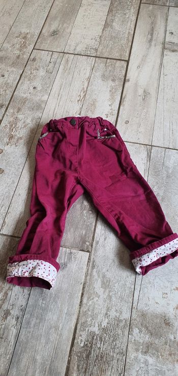 Pantalon Obaïbi 2 ans en très bon état