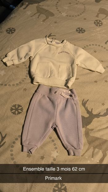 Ensemble fille taille 3 mois 