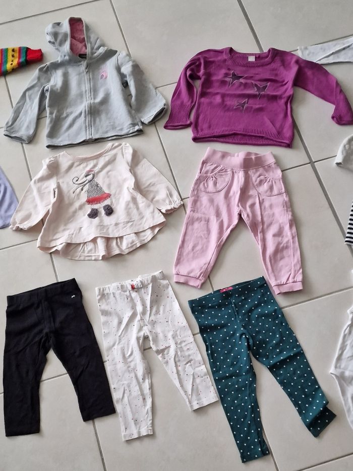 Lot vêtements fille 18 mois --- prix en baisse - photo numéro 3
