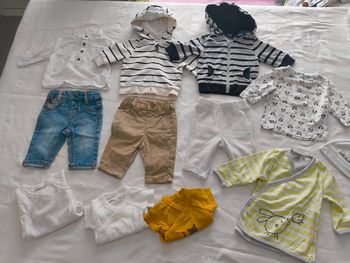 Lot 12 vêtements garçon 1 mois