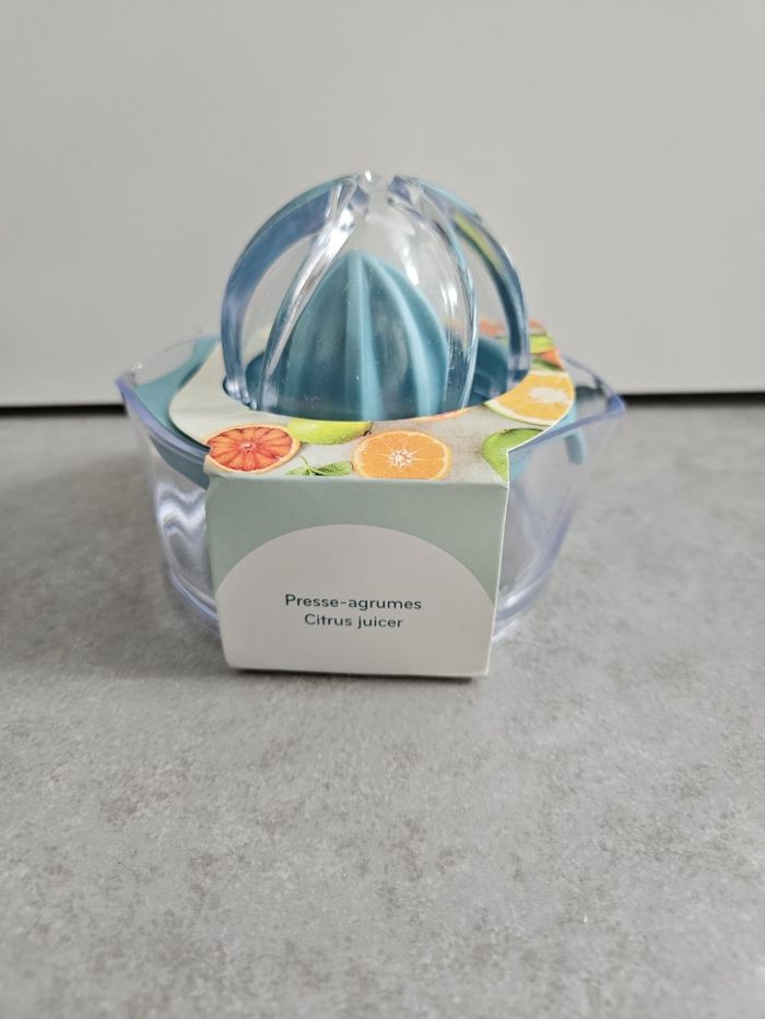 Presse agrumes manuel Neuf