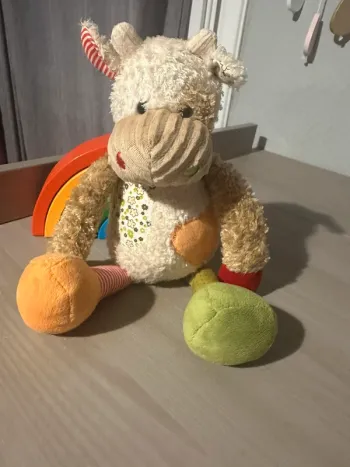 Doudou vache beige blanche rouge vert orange la galleria