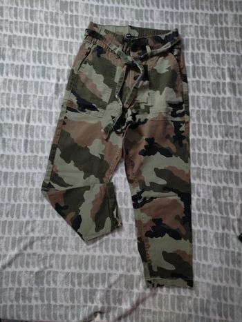 Pantalon jeans taille haute élastique militaire camouflage amisu taille 34