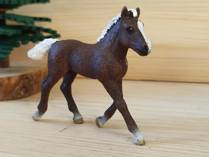 Schleich pouliche marron et blanche Figurine animal équidé - photo numéro 2