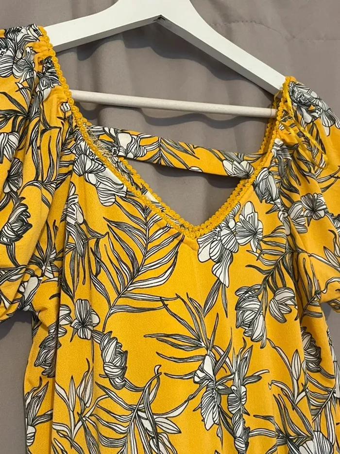 Robe fleurie jaune - photo numéro 2