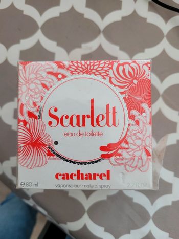 Scarlett Cacharel neuf sous blister #collector