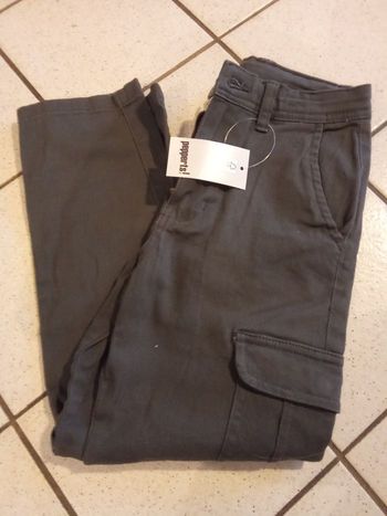 Pantalon cargo garçon,  8,9 ans, poches, neuf avec étiquette, gris ardoise, mi saison