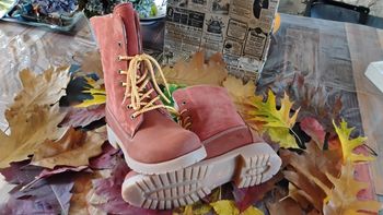 Chaussures femme bottines marron T 40
