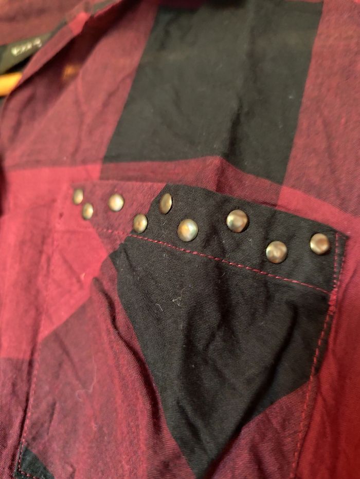 Chemise à carreaux rouge et noir - photo numéro 3