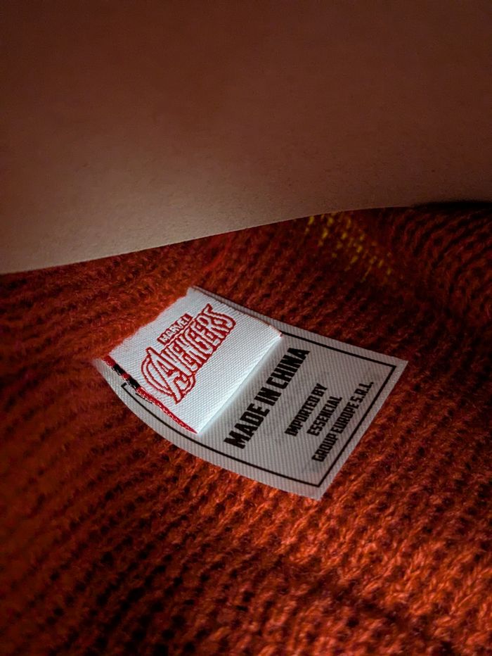 Bonnet à pompon Marvel Avengers - Iron Man - rouge et jaune - Neuf avec étiquette ! - photo numéro 3