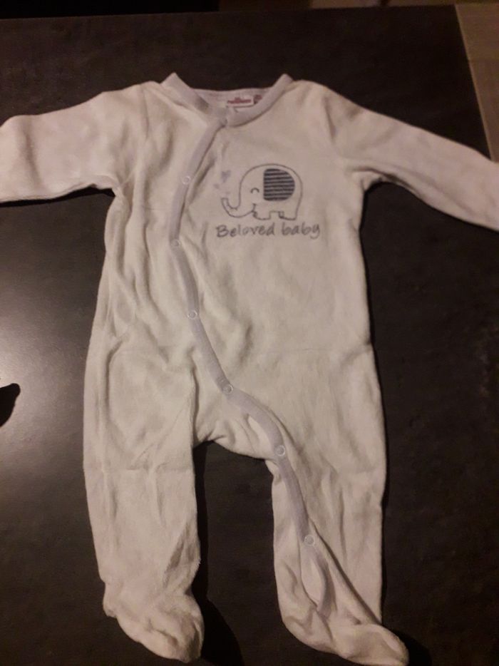 Lot 2 pyjamas 6mois - photo numéro 3
