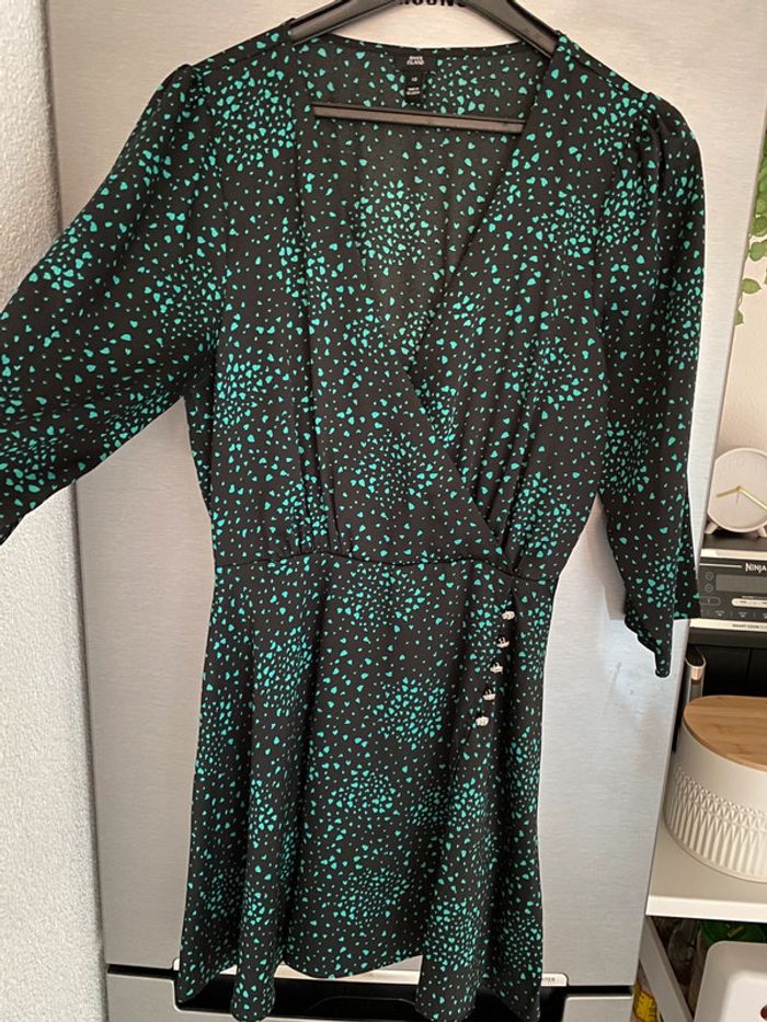 Robe satinée noir vert River Island 10 - photo numéro 7