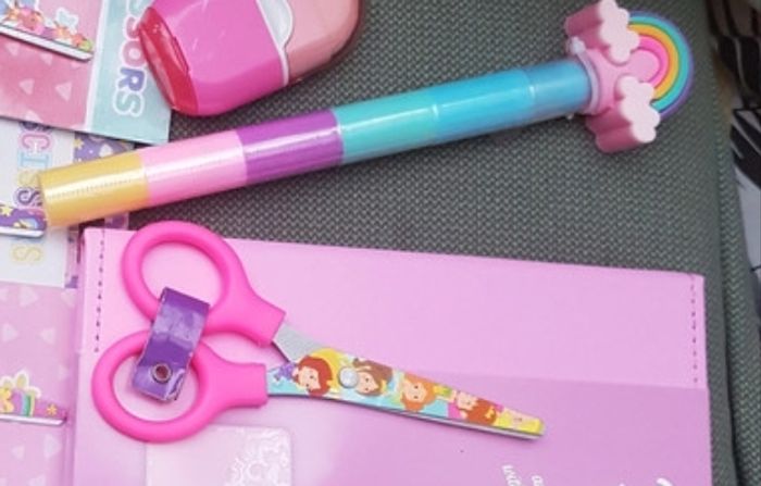 Cartable Tann's Olivia 35 cm Neuf + trousse assortie + ciseaux + gommes emoji + big pack Bic - photo numéro 7