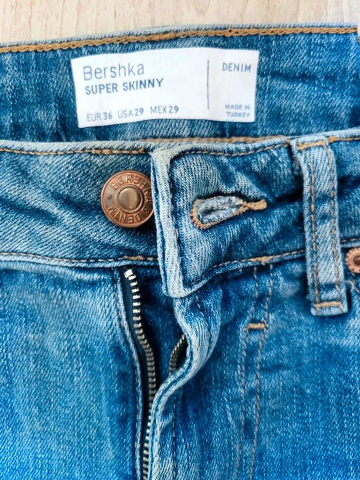 Jean Bershka Homme 36 – slim destroy bleu brut – style déchiré tendance – coupe ajustée - photo numéro 7