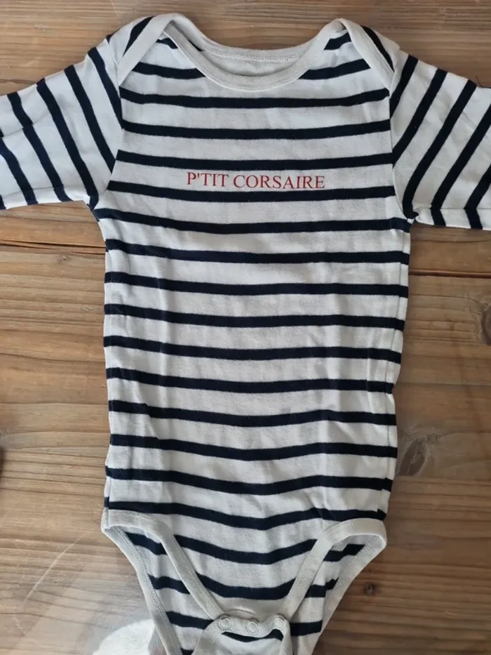Body manches longues filles ou garçon 24 mois