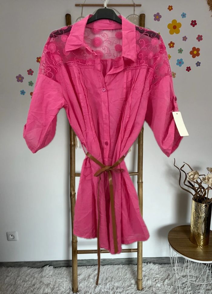 Chemise dentelle avec ceinture