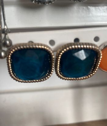 Boucles d’oreille bleue