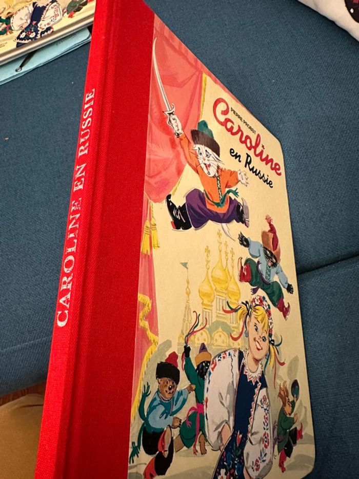 Caroline en Russie édition collector livre Pierre Probst reliure rouge - photo numéro 2