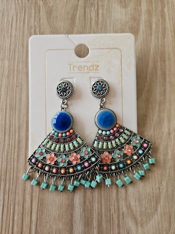 Boucles d'oreilles fantaisie neuves