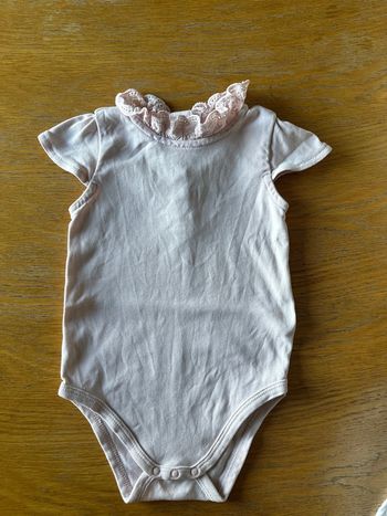 Body rose col Claudine dentelle 6 mois