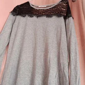 Robe pull dentelle femme