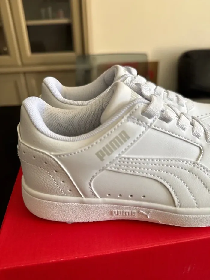 Baskets Puma Rebound Joy Lo AC PS blanches enfants – Pointure 32 (EU) - photo numéro 6
