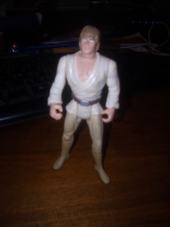 Petite figurine Starwars articulée