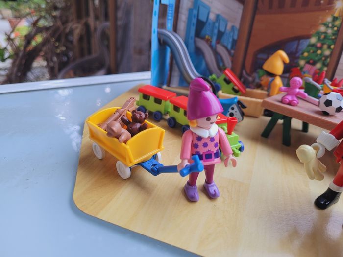 Playmobil 9264 : Calendrier de l'avent, La Fabrique du Père-Noël 🎅 - photo numéro 5